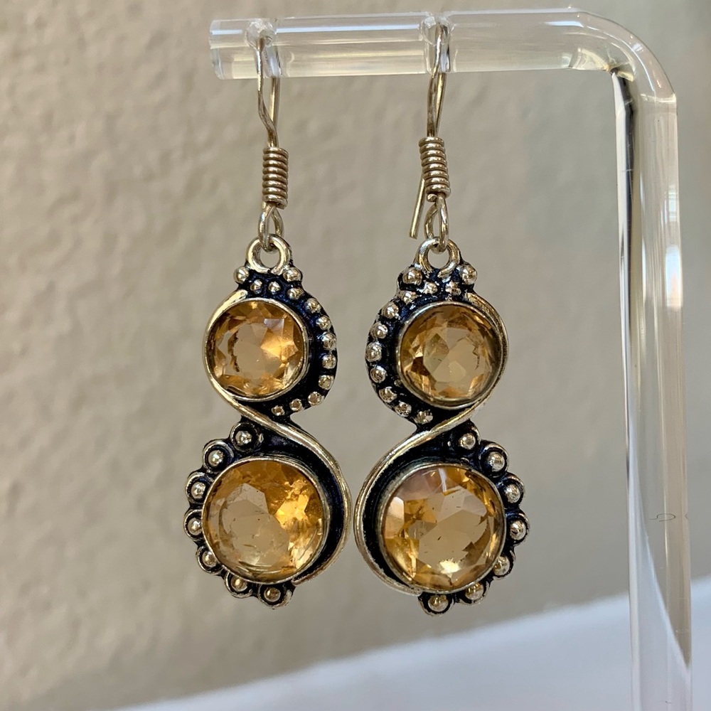 NWOT Dangle Morganite French Wire Earrings